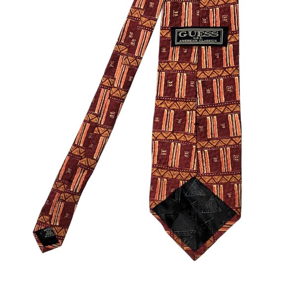 Guess Short Necktie Tie Red Orange White Geometric Pattern 100% Silk Made in USA - Picture 3 of 5
